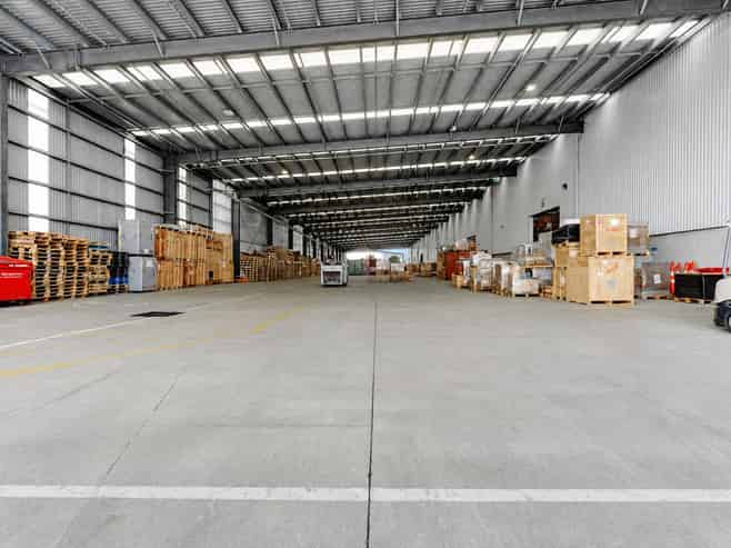 A-Grade 10,966sqm Warehouse & Breezeway