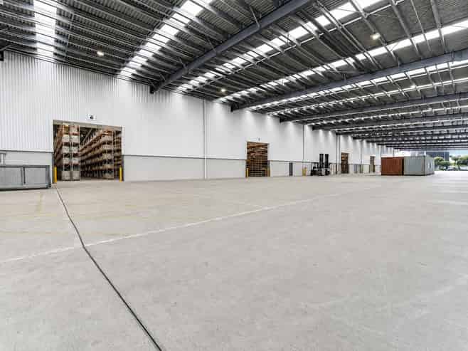 A-Grade 10,966sqm Warehouse & Breezeway