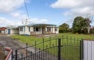 5 Reid Line West, Feilding