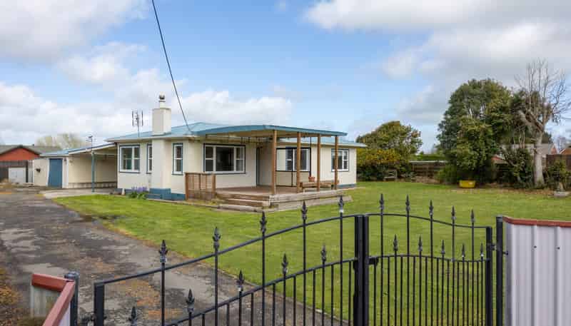 5 Reid Line West, Feilding