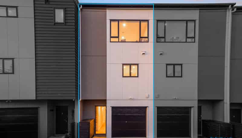 4/21 Erima Avenue, Point England