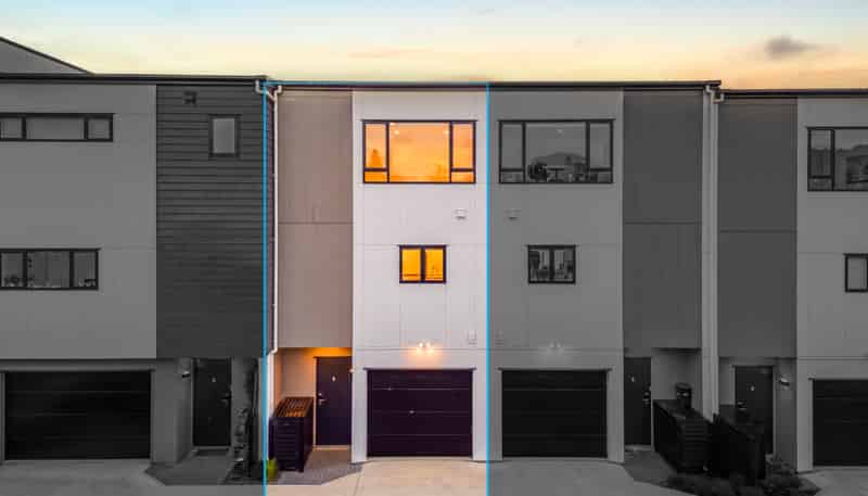 6/21 Erima Avenue, Point England