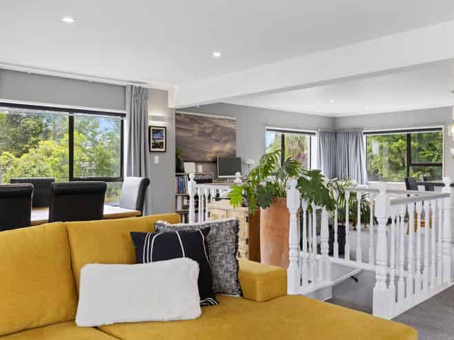 15 Henry Hill Road, Hilltop