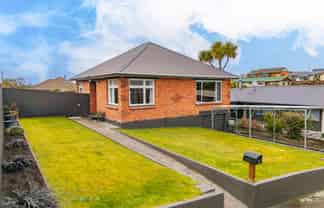12 Livingstone Street, West End