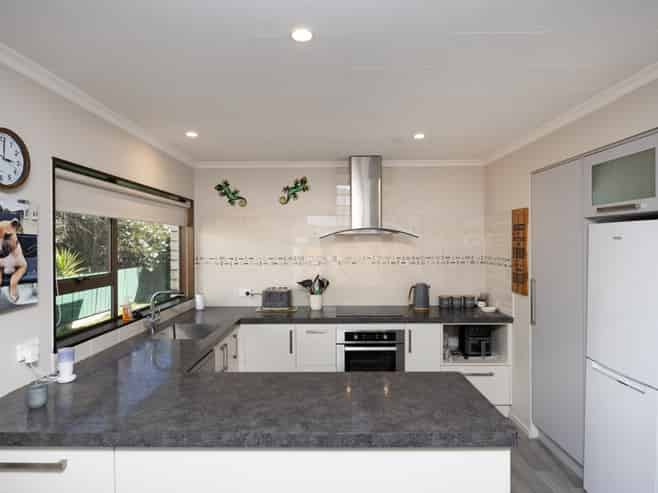 2/4 Meadowbrook Drive, Cloverlea
