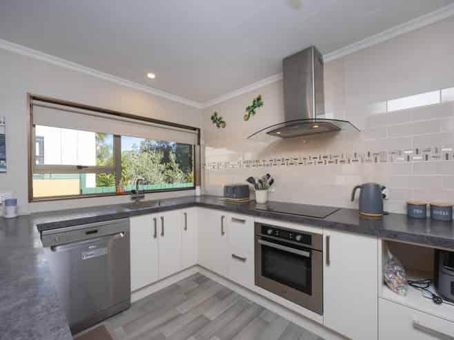 2/4 Meadowbrook Drive, Cloverlea