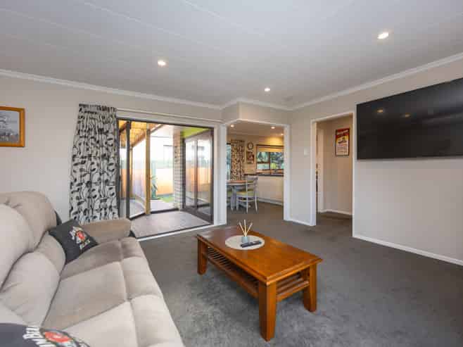 2/4 Meadowbrook Drive, Cloverlea
