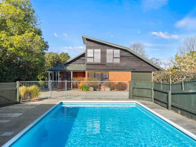 10A Opaki Road, Lansdowne