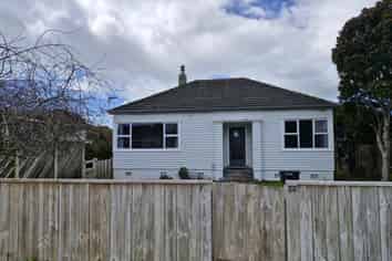 83 Brooklands Road, Brooklands