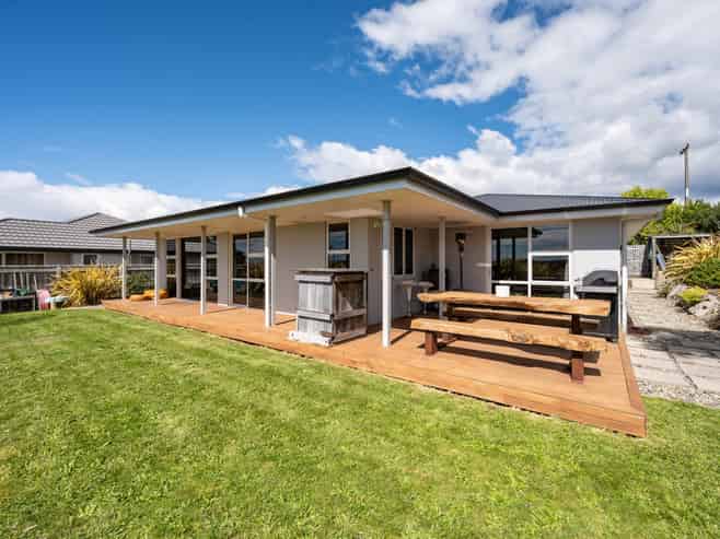 75 Mapua Drive, Mapua