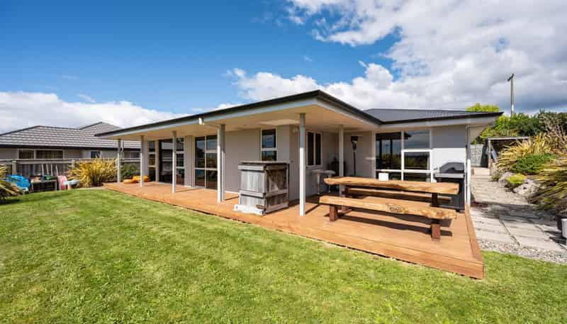 75 Mapua Drive, Mapua