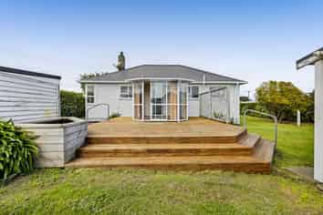 65 Domett Street, Opunake