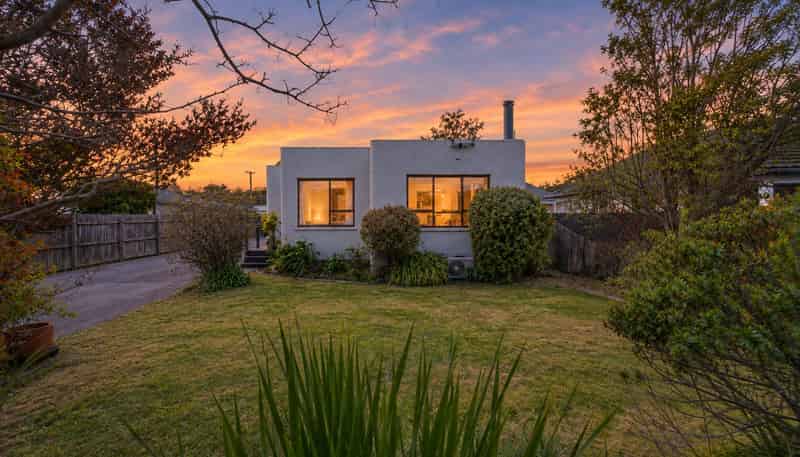 861 Ferry Road, Woolston