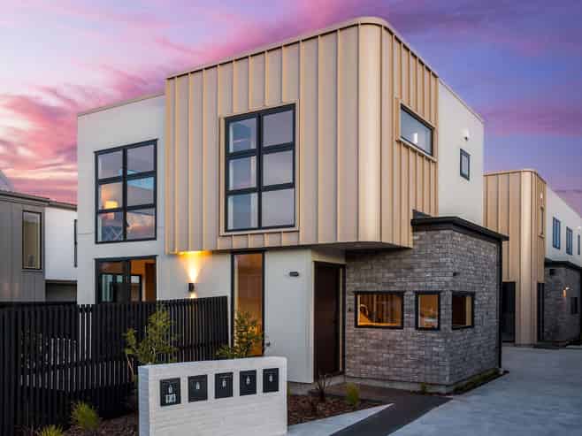 1/96 Innes Road, Saint Albans