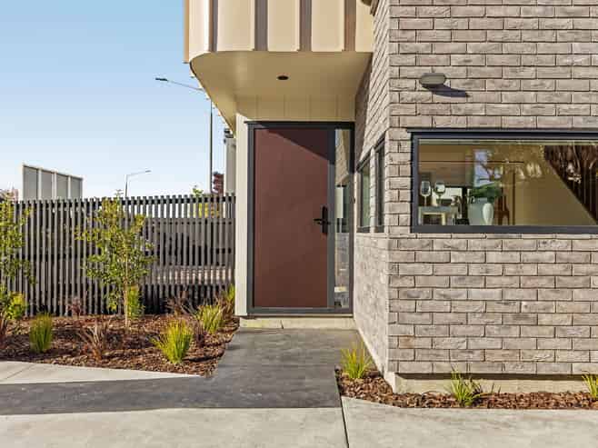 1/96 Innes Road, Saint Albans