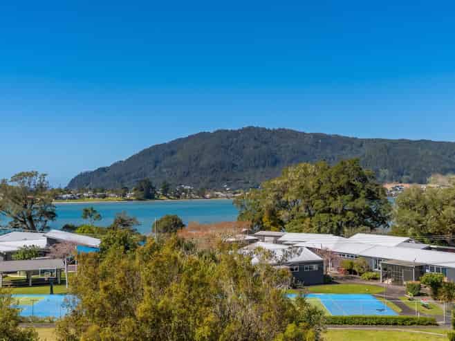 105 Main Road, Tairua