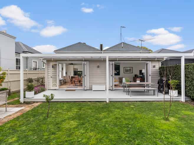 99 Burnley Terrace, Sandringham