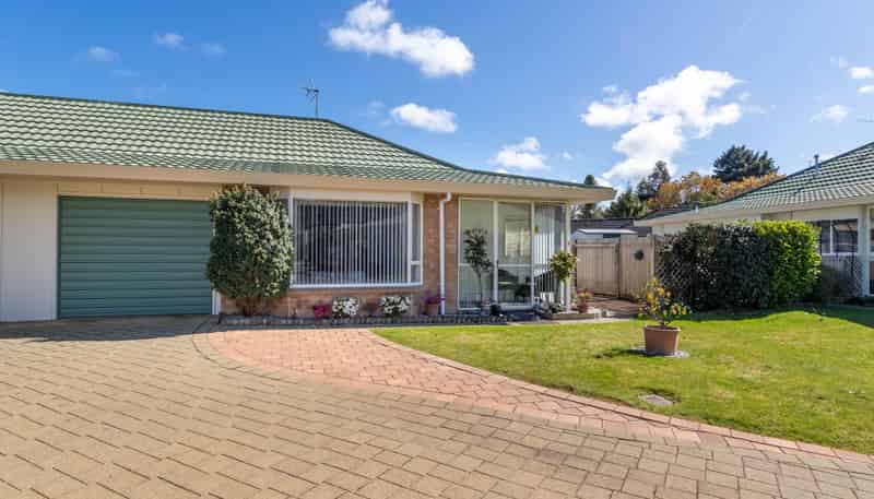 8/17 John Street, Trentham