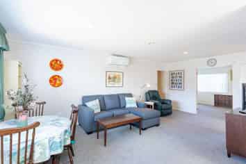 8/17 John Street, Trentham