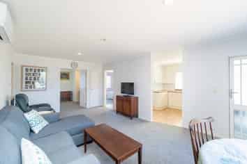 8/17 John Street, Trentham