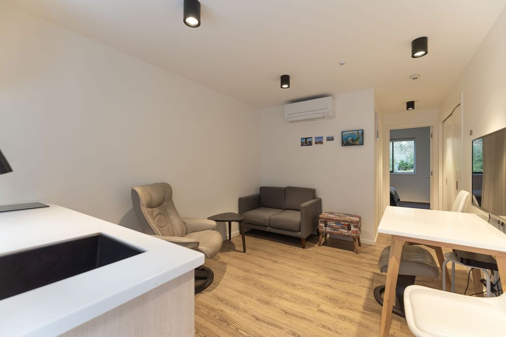 365 Reasons to Buy this Apartment 2
