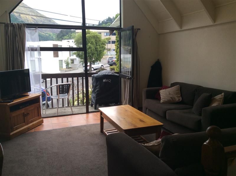 Central Queenstown Apartment 2