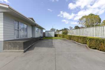 100 Riversdale Drive, Merrilands