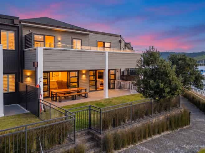 16/6 The Marina, Tairua
