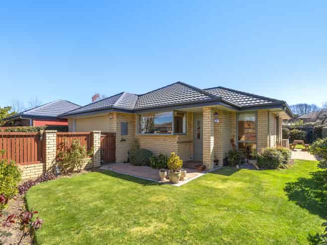 56 Becmead Drive, Harewood