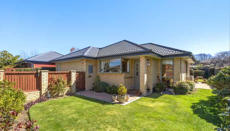 56 Becmead Drive, Harewood