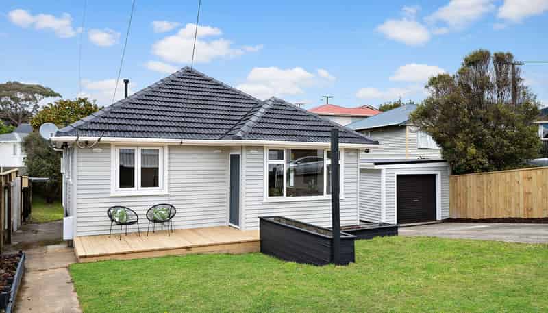 7 Massey Street, Tawa