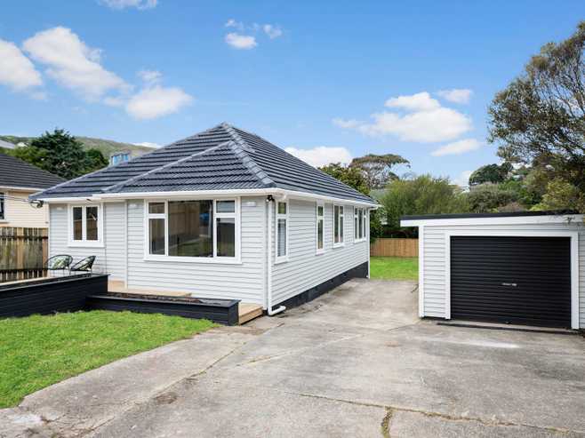 7 Massey Street, Tawa