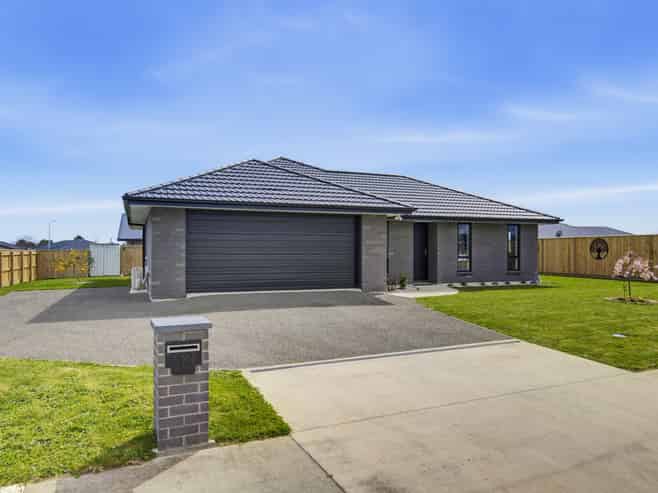 42 Tainui Street, Levin