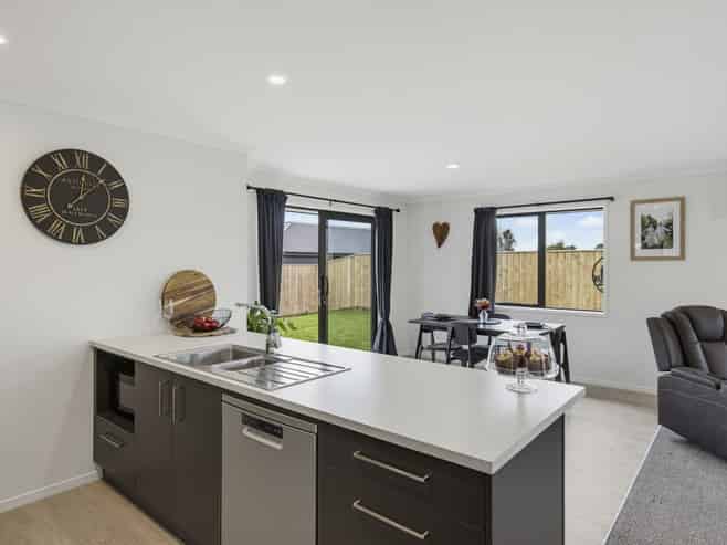 42 Tainui Street, Levin