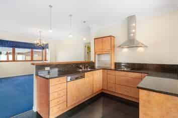 2/14 Castor Bay Road, Castor Bay