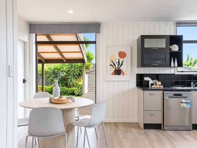 50 Poaka Avenue, Dinsdale