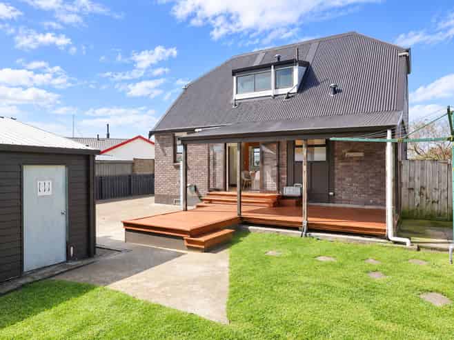 50 Poaka Avenue, Dinsdale