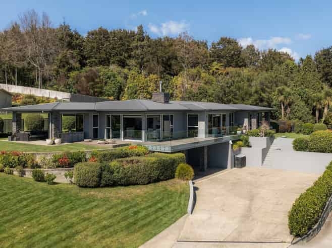 32 Botanical Heights Drive, Waipahihi