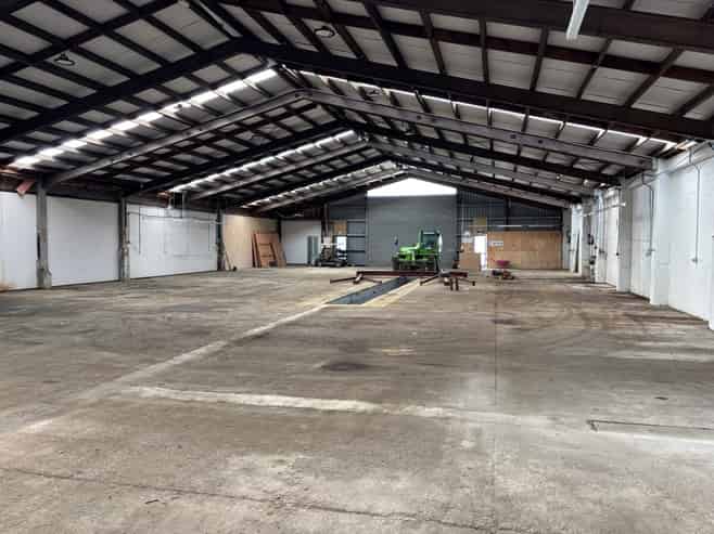 Substantial Workshop Facility with Large Yard