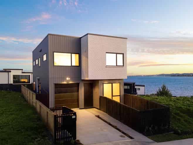 20 Harbourside Parade, Hobsonville