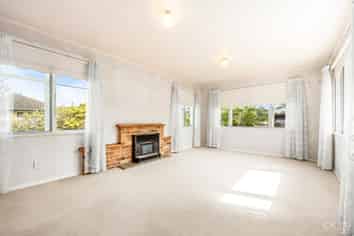 49B Shakespeare Avenue, Trentham