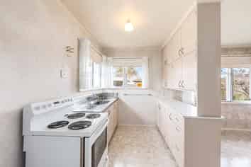 49B Shakespeare Avenue, Trentham