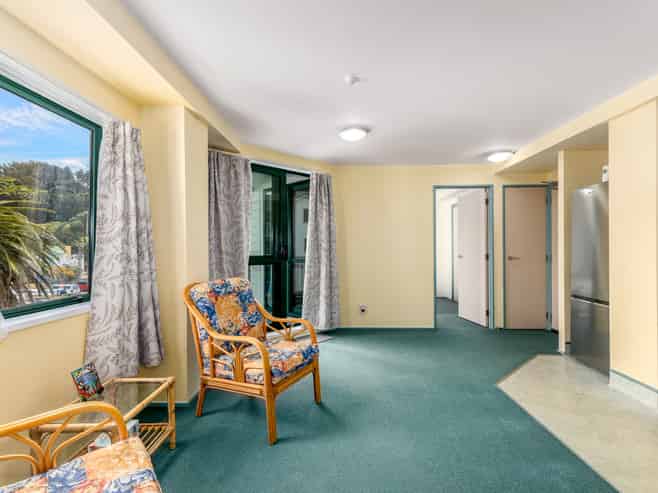 C4/13 Palm Grove, Berhampore