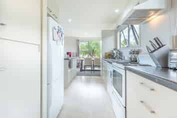 33 Keegan Drive, Massey