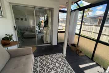 17 Thorburn Ave, Red Beach