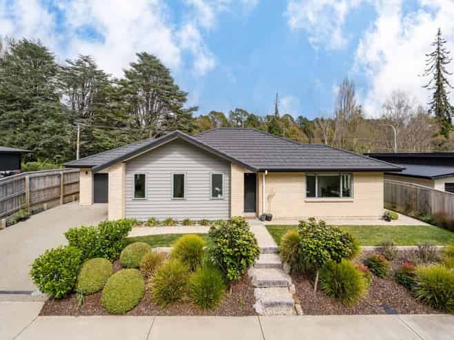 4 McLaughlin Lane, Stoke