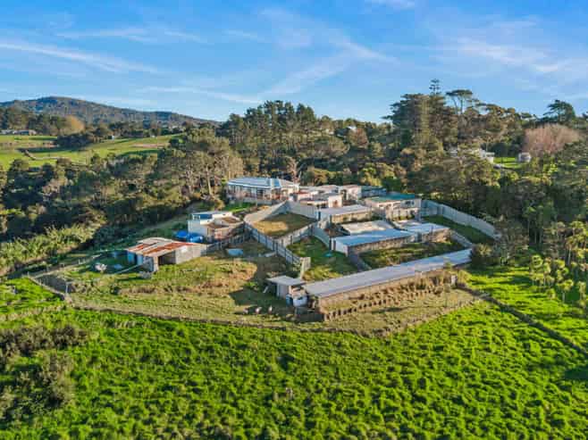 23 Waitakere Road, Waitakere