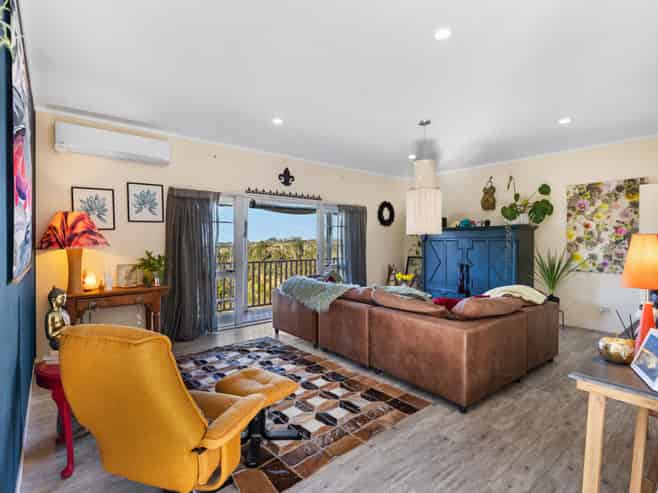23 Waitakere Road, Waitakere