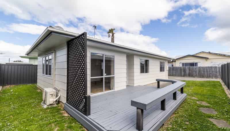 2/66 Bledisloe Road, Maraenui