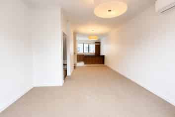 76 Norwood Drive, Flat Bush